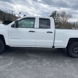 CHEVROLET SILVERADO 1500 LS - 4