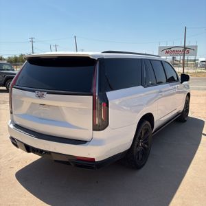 صورة 8 لـ 2021 Cadillac ESCALADE ESV SPORT