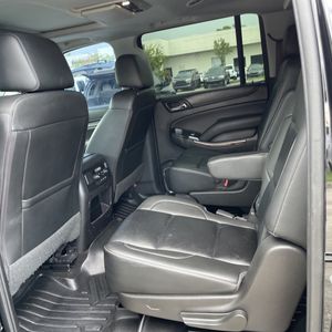 2017 Chevrolet SUBURBAN LT 缩略图 33