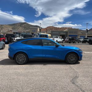 FORD MUSTANG MACH-E PREMIUM - 10