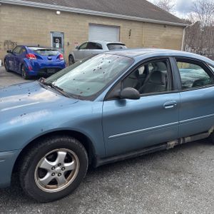 FORD TAURUS SE - 2