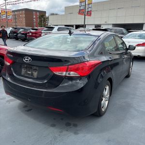 HYUNDAI ELANTRA GLS - 8