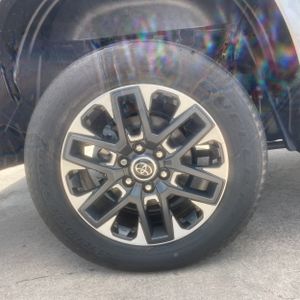 2023 Toyota TUNDRA LIMITED HV thumbnail 19