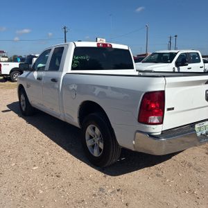 2024 RAM 1500 CLASSIC SLT — фото 5