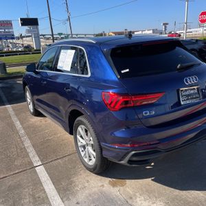 AUDI Q3 S-LINE PREM 45 - 4