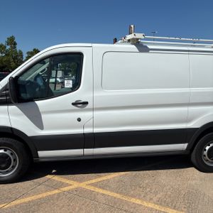 FORD TRANSIT 150 - 4