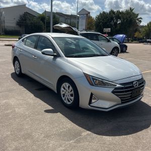 صورة 12 لـ 2019 Hyundai ELANTRA SE
