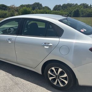 صورة 6 لـ 2022 KIA RIO S
