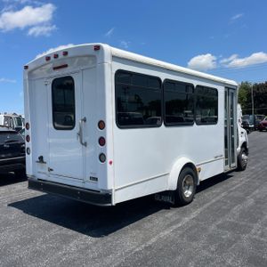 FORD E-350 CUTAWAY - 7
