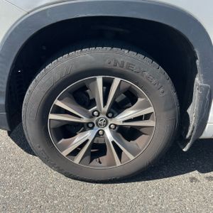 2016 Toyota HIGHLANDER XLE 照片 17