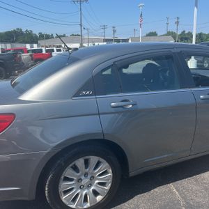 2012 Chrysler 200 LX 照片 9