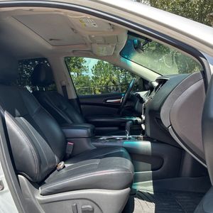2015 Nissan PATHFINDER SL 照片 33