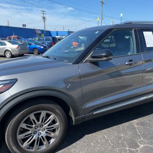 صورة 2 لـ 2025 FORD EXPLORER PLATINUM