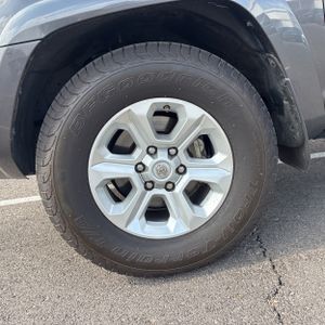 2015 Toyota 4RUNNER SR5 缩略图 17