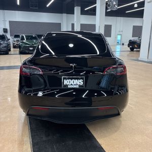 TESLA MODEL Y LONG RANGE - 7