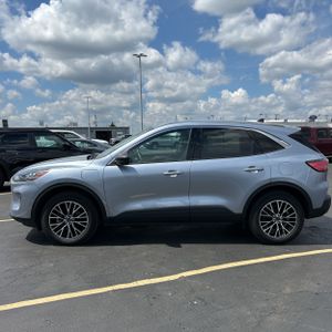 FORD ESCAPE SE PHEV - 3