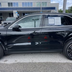 PORSCHE CAYENNE BASE - 4