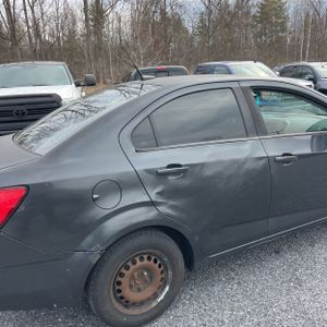 CHEVROLET SONIC LS AUTO - 9