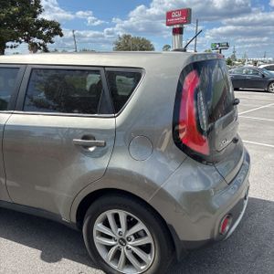 KIA SOUL + - 5