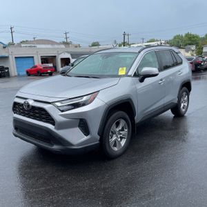 2025 Toyota RAV4 XLE photo 1