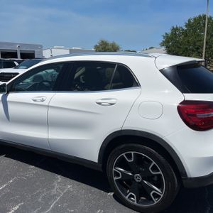 MERCEDES-BENZ GLA - 6