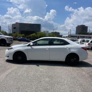 2017 Toyota COROLLA LE 照片 3