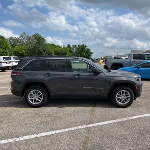 JEEP GRAND CHEROKEE LAREDO X 4X2 - 10