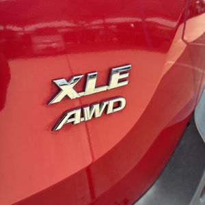 صورة 23 لـ 2014 Toyota RAV4 XLE
