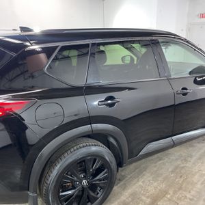 NISSAN ROGUE SV - 9