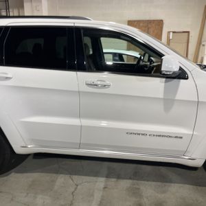 JEEP GRAND CHEROKEE SUMMIT - 9