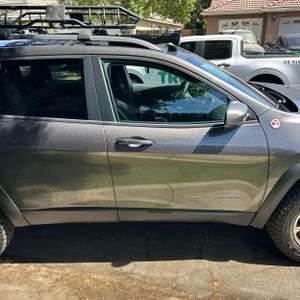 صورة 11 لـ 2021 JEEP CHEROKEE TRAILHAWK