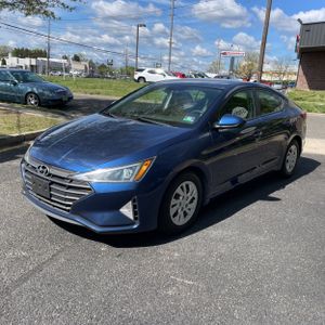 HYUNDAI ELANTRA SE - 1