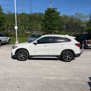 BMW X1 XDRIVE28I - 3