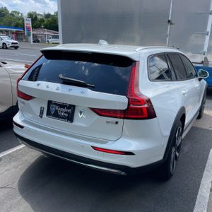 صورة 7 لـ 2024 Volvo V60 CROSS COUNTRY B5 ULTIMATE