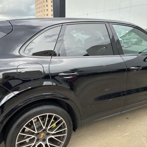 PORSCHE CAYENNE E-HYBRID - 9