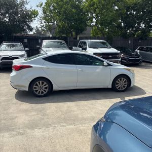 2015 Hyundai ELANTRA SE photo 10