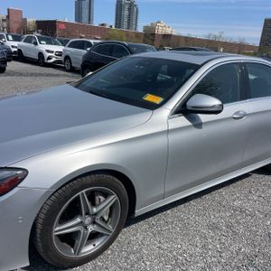 MERCEDES-BENZ E-CLASS - 2