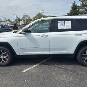 JEEP GRAND CHEROKEE L LIMITED - 4