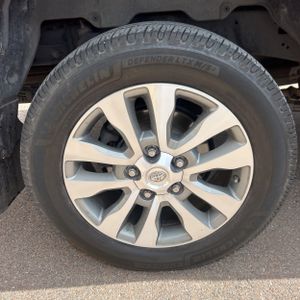 2016 Toyota TUNDRA LIMITED — миниатюра 19
