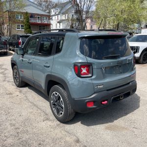 JEEP RENEGADE TRAILHAWK - 5