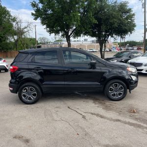 FORD ECOSPORT S - 10