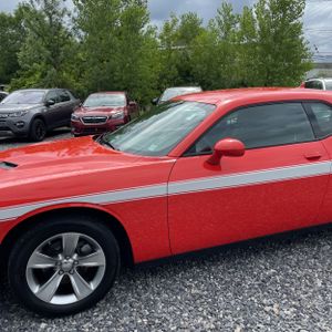 2022 Dodge CHALLENGER SXT 照片 2