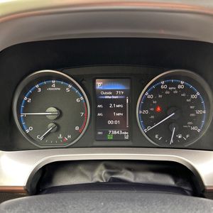 2018 Toyota RAV4 LE — фото 39