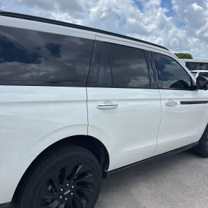 LINCOLN NAVIGATOR RESERVE - 9