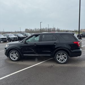FORD EXPLORER XLT - 3