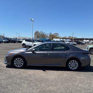 TOYOTA CAMRY - 3