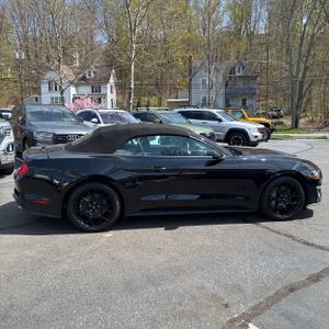 FORD MUSTANG ECOBOOST - 10