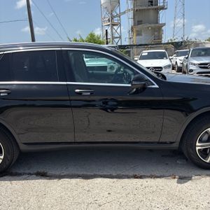 2018 Mercedes-BENZ GLC thumbnail 11