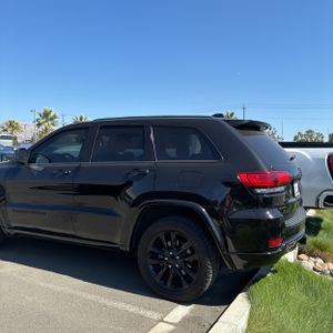 صورة 6 لـ 2021 JEEP GRAND CHEROKEE LAREDO X