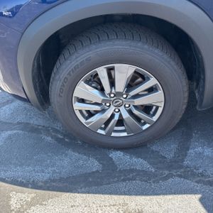 صورة مصغرة 17 لـ 2025 Nissan PATHFINDER SV